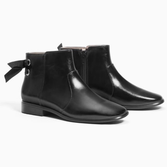 ZARA Monochrome ankle boots Back bow detail. - Picture 3 of 8